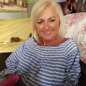 Meet your Posher, Debbie